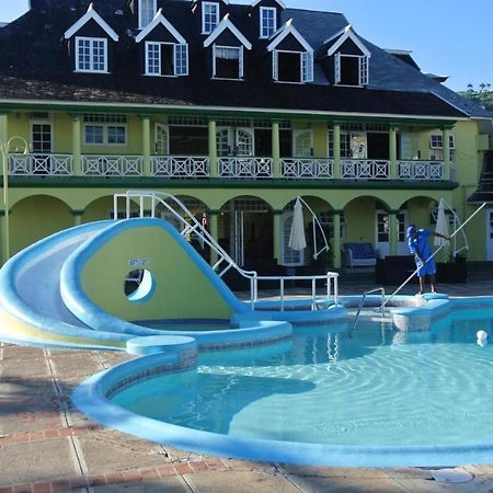 Deluxe Sandcastles Condos Ocho Rios Exterior photo
