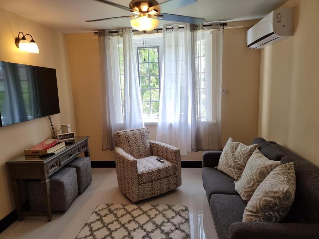 Deluxe Sandcastles Condos Ocho Rios Exterior photo
