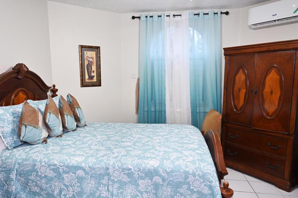 Deluxe Sandcastles Condos Ocho Rios Exterior photo