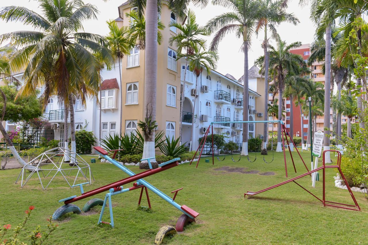 Deluxe Sandcastles Condos Ocho Rios Exterior photo