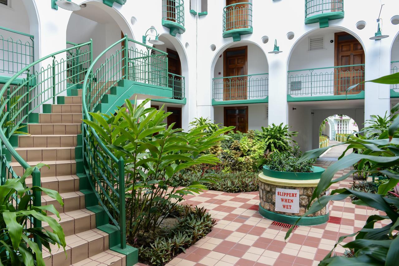 Deluxe Sandcastles Condos Ocho Rios Exterior photo