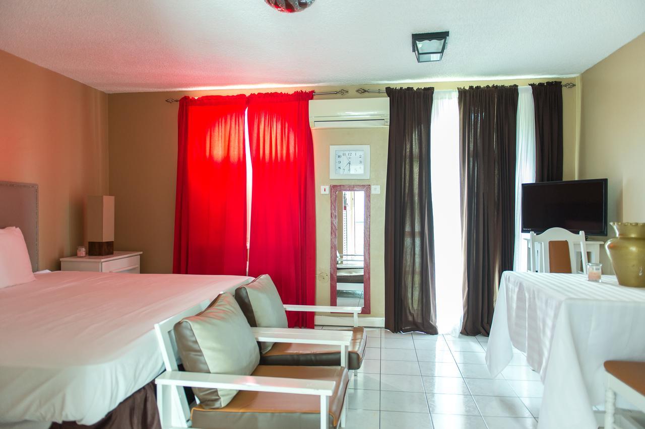 Deluxe Sandcastles Condos Ocho Rios Exterior photo
