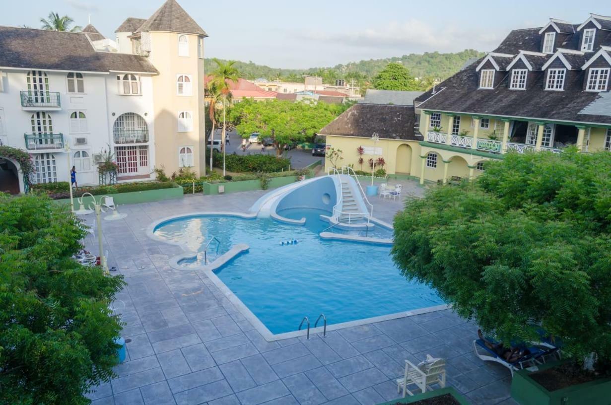 Deluxe Sandcastles Condos Ocho Rios Exterior photo
